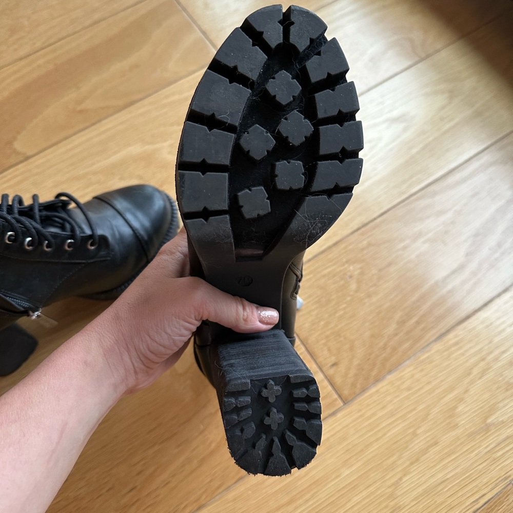 Charles David Combat Platform Boots, Like New, Si… - image 5